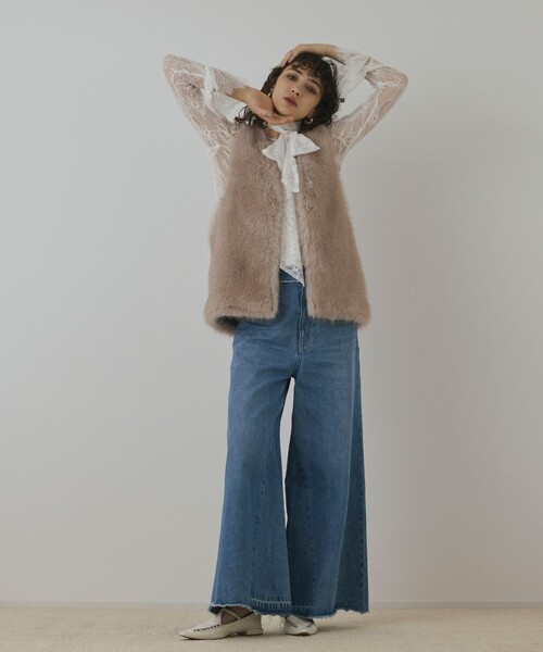 Diagram(ダイアグラム)の「フェイクフォックスファ-ベスト(その他アウター・レディース・ベージュ/グレー・36)」の2枚目の写真