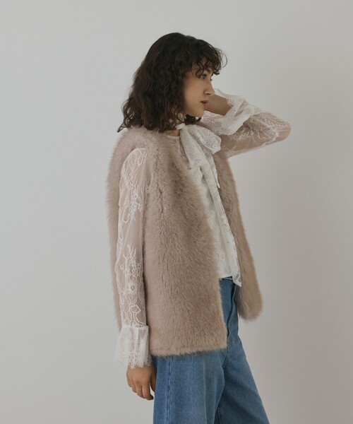 Diagram(ダイアグラム)の「フェイクフォックスファ-ベスト(その他アウター・レディース・ベージュ/グレー・36)」の17枚目の写真