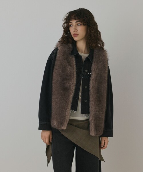 Diagram(ダイアグラム)の「フェイクフォックスファ-ベスト(その他アウター・レディース・ベージュ/グレー・36)」の6枚目の写真