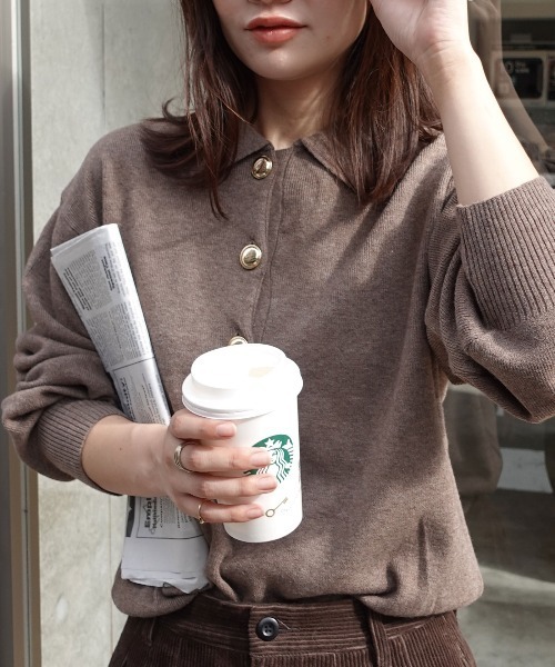 CORNERS（コーナーズ）の「金ボタンポロニット（ニット/セーター・レディース・アイボリー/ブラック/ライトベージュ/ブラウン/グレー・M）」の4枚目の写真