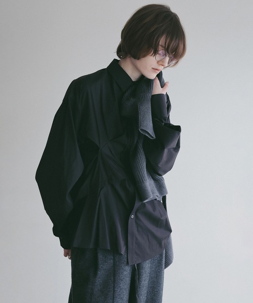 MANOF(マノフ)の「RANDOM TUCK SHIRTS(シャツ/ブラウス・レディース・ブラック/ブルー/ホワイト・M/S)」の5枚目の写真