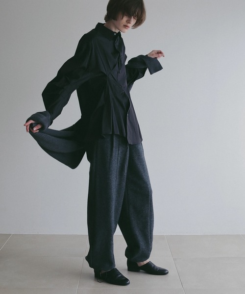 MANOF(マノフ)の「RANDOM TUCK SHIRTS(シャツ/ブラウス・レディース・ブラック/ブルー/ホワイト・M/S)」の19枚目の写真