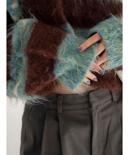 Ungrid(アングリッド)の「シャギーボーダールーズニット(ニット/セーター・レディース・グリーン/レッド/ブラック・FREE)」の6枚目の写真