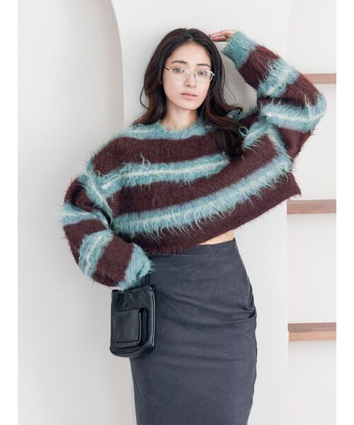 Ungrid(アングリッド)の「シャギーボーダールーズニット(ニット/セーター・レディース・グリーン/レッド/ブラック・FREE)」の9枚目の写真