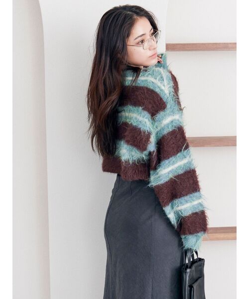 Ungrid(アングリッド)の「シャギーボーダールーズニット(ニット/セーター・レディース・グリーン/レッド/ブラック・FREE)」の13枚目の写真