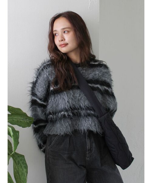 Ungrid(アングリッド)の「シャギーボーダールーズニット(ニット/セーター・レディース・グリーン/レッド/ブラック・FREE)」の12枚目の写真