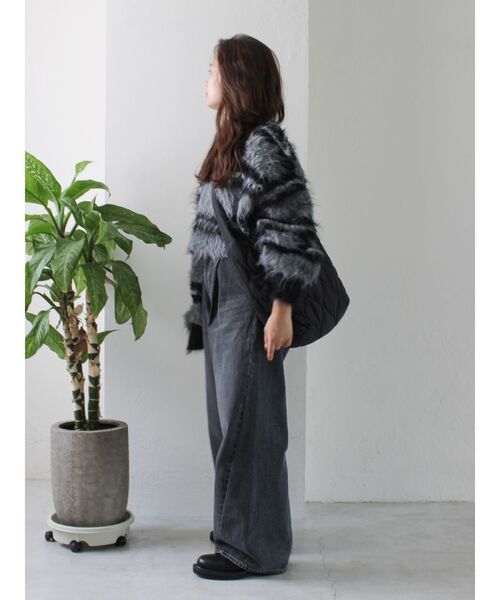 Ungrid(アングリッド)の「シャギーボーダールーズニット(ニット/セーター・レディース・グリーン/レッド/ブラック・FREE)」の17枚目の写真