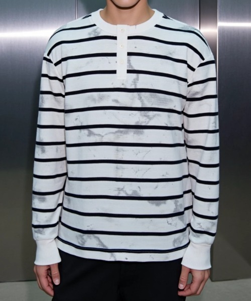 BENUSTA(ベヌスタ)の「A'GEM/9 × .kom 『BENUSTA /ベヌスタ』Washed Border Henley Neck Long Sleeve /ウォッシュドボーダーヘンリーネックロングスリーブ(Tシャツ/カットソー・メンズ・ベージュ/ブラック・XL/L)」の7枚目の写真