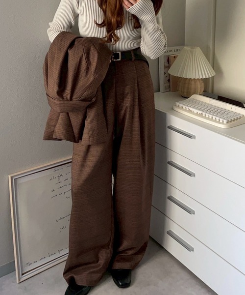 merrylatte（メリーラテ）の「タックチェックワイドパンツ【NOUA】（その他パンツ・レディース・ブラウン・FREE）」の7枚目の写真