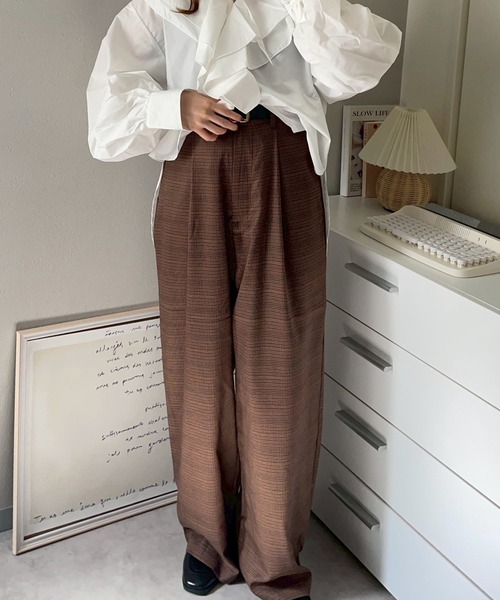 merrylatte（メリーラテ）の「タックチェックワイドパンツ【NOUA】（その他パンツ・レディース・ブラウン・FREE）」の9枚目の写真