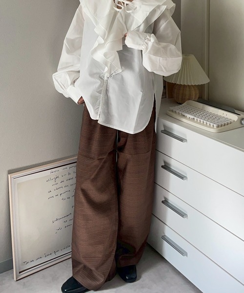 merrylatte（メリーラテ）の「タックチェックワイドパンツ【NOUA】（その他パンツ・レディース・ブラウン・FREE）」の11枚目の写真