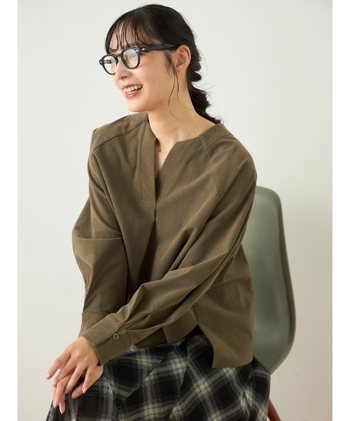 HARUYAMA(ハルヤマ)の「【WEB限定】起毛合わせネックブラウス FURRY(シャツ/ブラウス・レディース・カーキ/ブラック/ブルー/オフホワイト・F)」の3枚目の写真