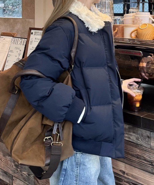 Teem Store(チームストア)の「【25年秋冬新作】【襟ボア】刺繍ワンポイントあったかい中綿ダウンジャケット(ダウンジャケット/コート・レディース・ネイビー/ブラウン・F)」の14枚目の写真