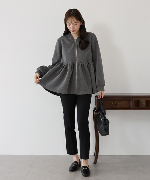 BLUEEAST(ブルーイースト)の「ペプラムジップパーカー(パーカー・レディース・グレー/ブラック・MEDIUM)」の7枚目の写真