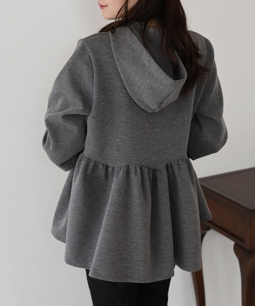 BLUEEAST(ブルーイースト)の「ペプラムジップパーカー(パーカー・レディース・グレー/ブラック・MEDIUM)」の4枚目の写真