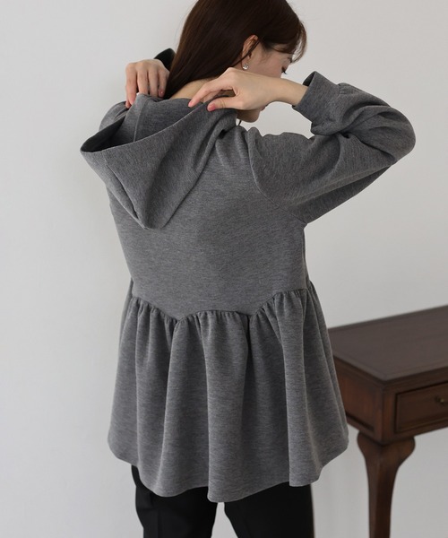 BLUEEAST(ブルーイースト)の「ペプラムジップパーカー(パーカー・レディース・グレー/ブラック・MEDIUM)」の6枚目の写真