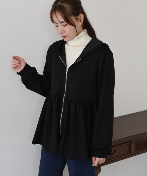 新品 Super Beauty ペプラムパーカー 黒 42 FOXEY Rene NUNIFE（ユニフィー）の「【NUNIFE】《さやべびコラボ》胸元ロゴ裏毛