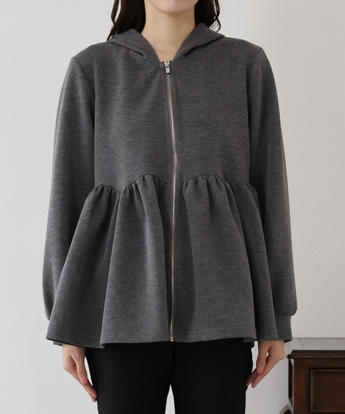 BLUEEAST(ブルーイースト)の「ペプラムジップパーカー(パーカー・レディース・グレー/ブラック・MEDIUM)」の13枚目の写真
