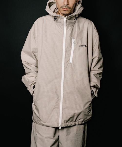 Subciety(サブサエティ)の「Graph check hoodie(マウンテンパーカー・メンズ・ブラック/ホワイト/バーガンディー・SMALL/MEDIUM/LARGE/X-LARGE)」の2枚目の写真