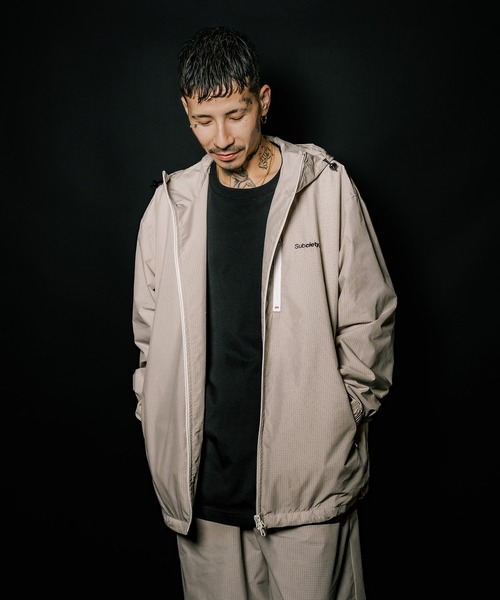 Subciety(サブサエティ)の「Graph check hoodie(マウンテンパーカー・メンズ・ブラック/ホワイト/バーガンディー・SMALL/MEDIUM/LARGE/X-LARGE)」の16枚目の写真