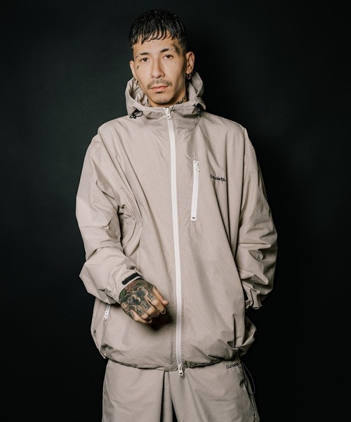 Subciety(サブサエティ)の「Graph check hoodie(マウンテンパーカー・メンズ・ブラック/ホワイト/バーガンディー・SMALL/MEDIUM/LARGE/X-LARGE)」の18枚目の写真