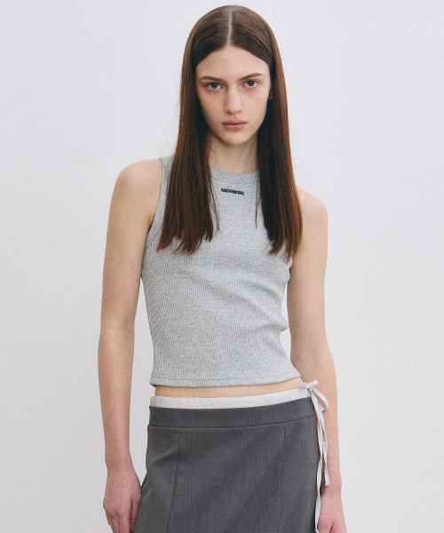 NICK&NICOLE(ニックアンドニコール)の「MINIMAL CROP SLEEVELESS TOP_GRAY(Tシャツ/カットソー・レディース・その他・FREE)」の3枚目の写真