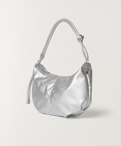 TTUDEMENT（トュードメント）の「LUSTER NYLON HOBO BAG SILVER（ショルダーバッグ・レディース・その他・FREE）」の5枚目の写真