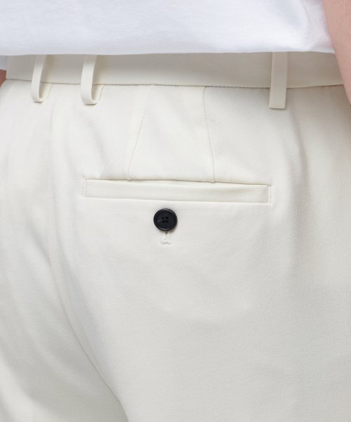 MUSINSA STANDARD（ムシンサスタンダード）の「リラックスしたテーパード隠しバンディングクロップドスラックス[クリーム]（スラックス・メンズ・その他・30/31/33/26/27/28/40/38/42/36/34/32/29）」の8枚目の写真