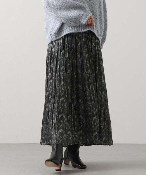 Gready Brilliant（グレディブリリアン）の「割繊ペイントプリーツスカート（スカート・レディース・チャコールグレー/ベージュ・FREE）」の7枚目の写真