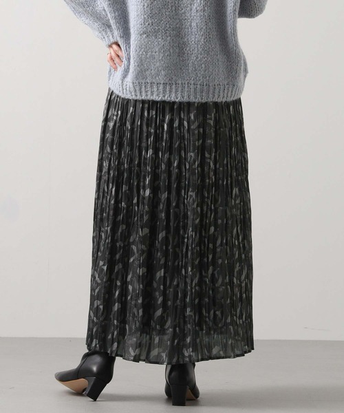 Gready Brilliant（グレディブリリアン）の「割繊ペイントプリーツスカート（スカート・レディース・チャコールグレー/ベージュ・FREE）」の9枚目の写真