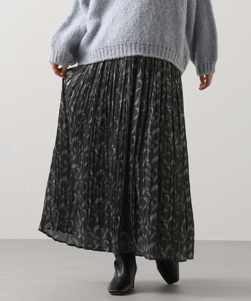 Gready Brilliant（グレディブリリアン）の「割繊ペイントプリーツスカート（スカート・レディース・チャコールグレー/ベージュ・FREE）」の10枚目の写真