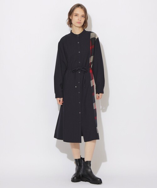 CB CRESTBRIDGE（シービークレストブリッジ）の「サイドチェック切替ラウンドネックワンピ－ス（ワンピース・レディース・ブラック/ダークネイビー・S/M）」の2枚目の写真