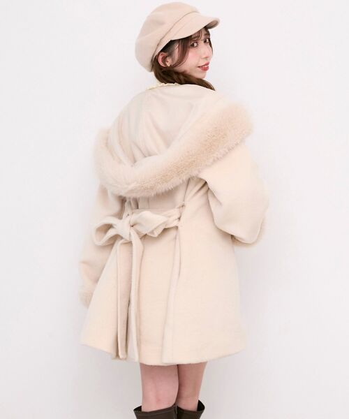 MAJESTIC LEGON（マジェスティックレゴン）の「フード付マルチwayフェイクファーコート（その他アウター・レディース・ベージュ/ライトグレー/ブラック・MEDIUM）」の10枚目の写真