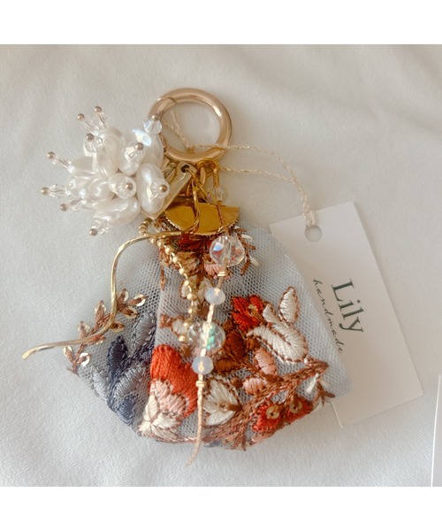 tone（トーン）の「【Lily accessory】インド刺繍リボンのチャーム(MA)（チャーム・レディース・ブルー系・FREE）」の3枚目の写真