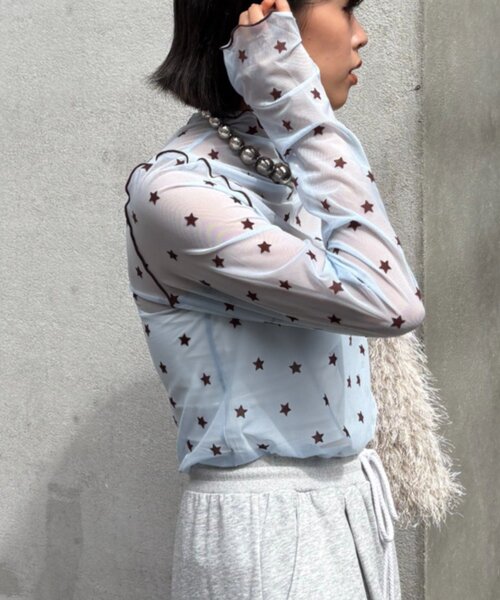 HELLO.SANFRANCISCO（ハローサンフランシスコ）の「★【HELLO.SANFRANCISCO/ハローサンフランシスコ】フロッキー星柄シアートップス（Tシャツ/カットソー・レディース・サックスブルー/ブラック/イエロー・ONE SIZE）」の5枚目の写真