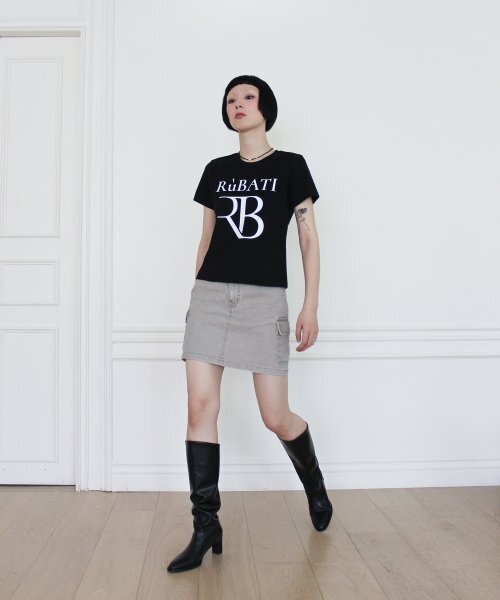 RUBATI(ルバティ)の「R.B Logo Tshirt (BLACK)(Tシャツ/カットソー・レディース・その他・size2/size1)」の3枚目の写真