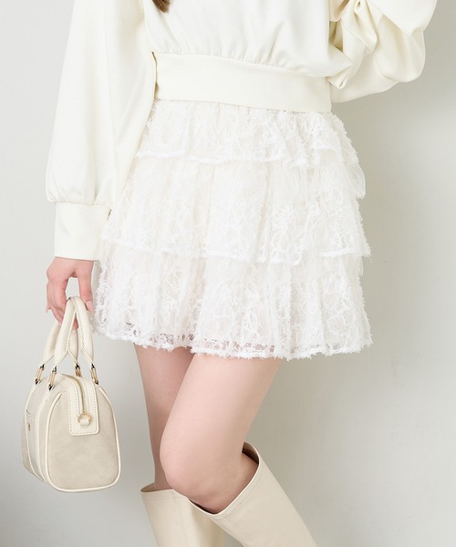 one after another NICE CLAUP(ワンアフターアナザーナイスクラップ)の「フリルティアードミニスカート(スカート・レディース・アイボリー/ブラック/オフホワイト・FREE)」の2枚目の写真