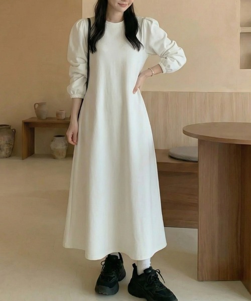cammie(キャミー)の「パフスリーブワンピース(ワンピース・レディース・アイボリー/グレー・M/L)」の3枚目の写真