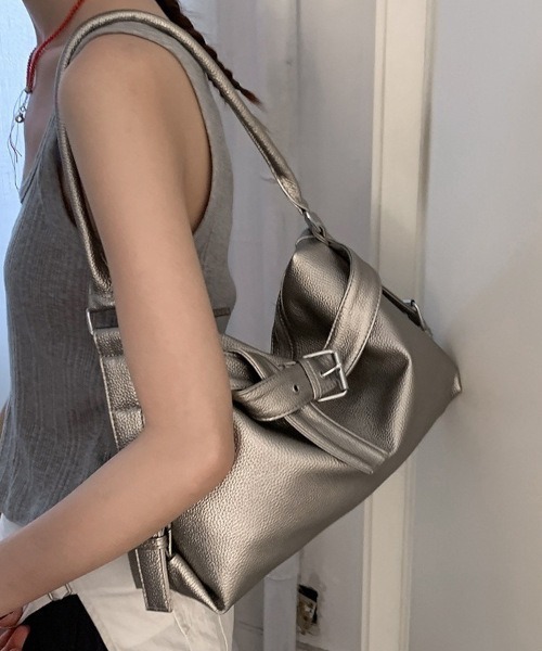 MASHIRO（マシロ）の「【MASHIRO】ベルトデザイン3WAYショルダーバッグ(MA/EK128)（ショルダーバッグ・レディース・シルバー/ブラック/ホワイト・FREE）」の8枚目の写真