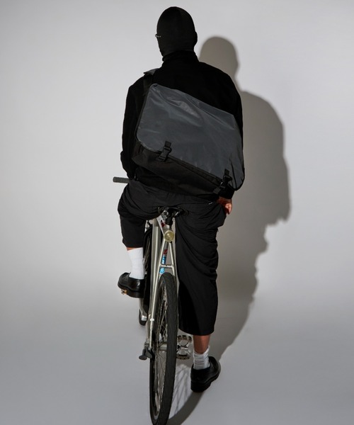 PACKING(パッキング)の「PACKING/パッキング/BLACK REFLECTIVE MESSENGER/リフレクティブメッセンジャーバッグ(メッセンジャーバッグ・メンズ・ブラック・F)」の8枚目の写真