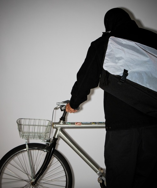 PACKING(パッキング)の「PACKING/パッキング/BLACK REFLECTIVE MESSENGER/リフレクティブメッセンジャーバッグ(メッセンジャーバッグ・メンズ・ブラック・F)」の10枚目の写真