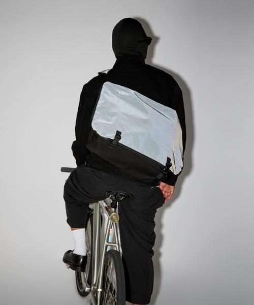 PACKING(パッキング)の「PACKING/パッキング/BLACK REFLECTIVE MESSENGER/リフレクティブメッセンジャーバッグ(メッセンジャーバッグ・メンズ・ブラック・F)」の12枚目の写真