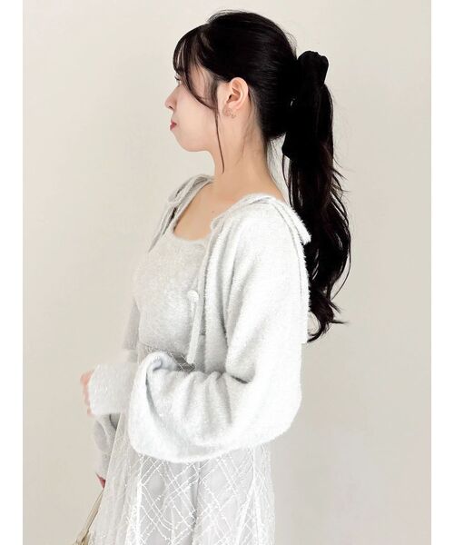 dazzlin(ダズリン)の「ミニシャギーラメニットカーデトップス(カーディガン/ボレロ・レディース・グレー/ベージュ/ピンク/レッド・FREE)」の8枚目の写真