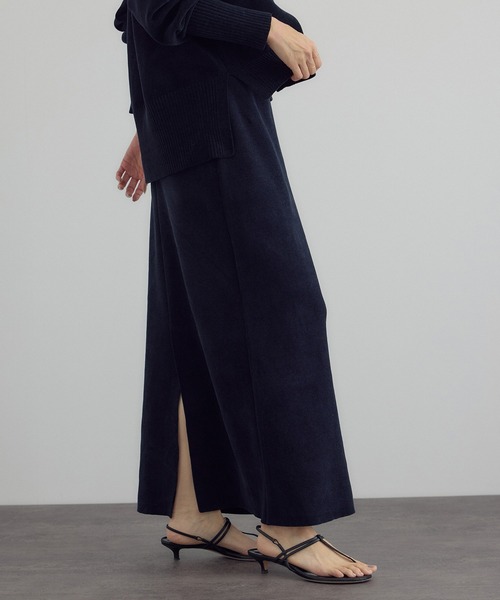 SALON adam et rope'（サロン アダム エ ロペ）の「ナローロングスカート-CreamyCotton /クリーミーコットン-（スカート・レディース・オフホワイト/ベージュ系その他/ブラック・FREE）」の6枚目の写真