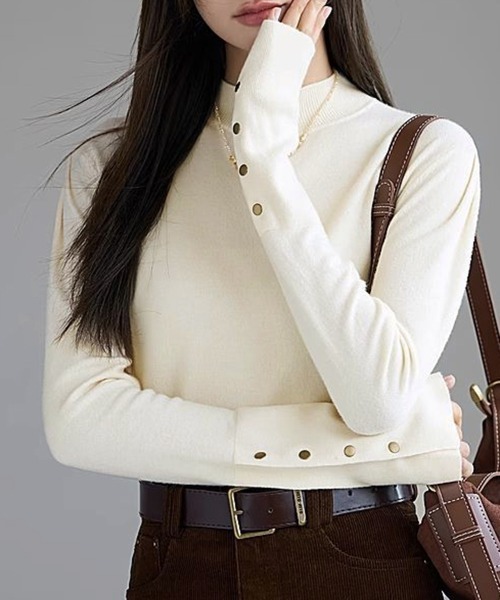 Miniministore(ミニミニストア)の「ニットトップス 長袖 ハイネック 重ね着(ニット/セーター・レディース・アイボリー/カーキブラウン/ライトグレー/ブラック・FREE)」の19枚目の写真