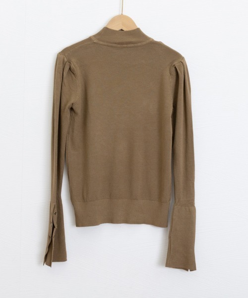 Miniministore(ミニミニストア)の「ニットトップス 長袖 ハイネック 重ね着(ニット/セーター・レディース・アイボリー/カーキブラウン/ライトグレー/ブラック・FREE)」の10枚目の写真