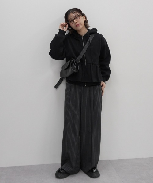 Jolie et Jolie（ジョリーエジョリー）の「キャンディースリーブペプラムストライプブラウス＋ワイドパンツセットアップ（パンツドレス・レディース・モカ/グレー・L/M/5L/4L/3L/LL）」の16枚目の写真