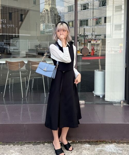 LYUNANLYUNA（ルナエヌルナ）の「ルカ レディース ショルダーバッグ ニュートラルブルー（ショルダーバッグ・レディース・ブルー・FREE）」の2枚目の写真