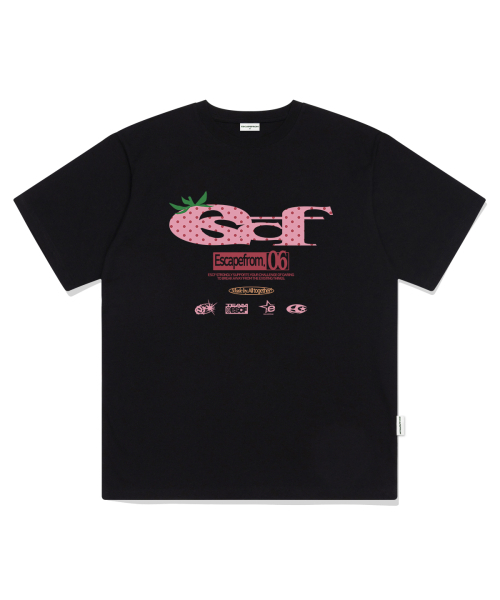 ESCAPEFROM(エスケープフロム)の「ストロベリードット ESCF ロゴ コラージュプリント オーバーサイズ 半袖Tシャツ ホワイト(Tシャツ/カットソー・レディース・その他・S/M/L)」の4枚目の写真