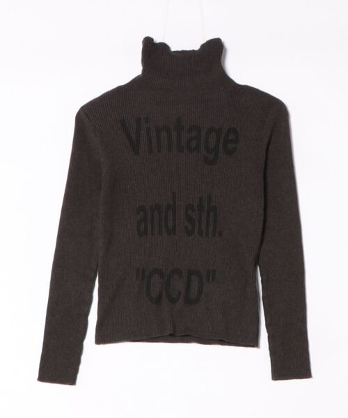 Pt18kg(プラチナイチハチキログラム)の「ロゴ ハイネックストレッチトップス(Tシャツ/カットソー・レディース・ネイビー/イエロー/ブラウン/ホワイト/レッド/ブラック/カーキ/グレー・FREE)」の4枚目の写真